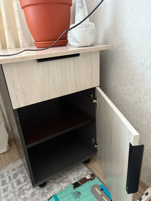 Продам стол в отл состоянии