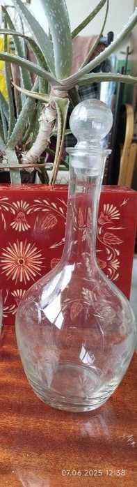 Графин стеклянный, хрустальный