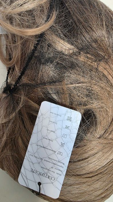 Perucă HAIRCUBE ombre șaten-blond, bob în straturi, sintetică