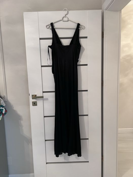 Rochie neagră de nuntă