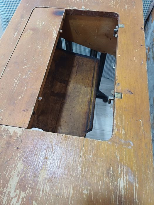 Стол-станина для швейной машинки