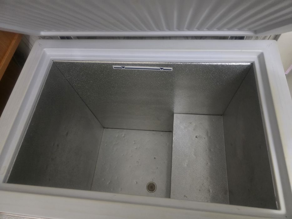 Продам морозильник Бирюса