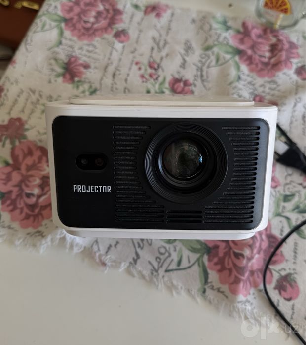 Проектор HY350 Full HD 4 k