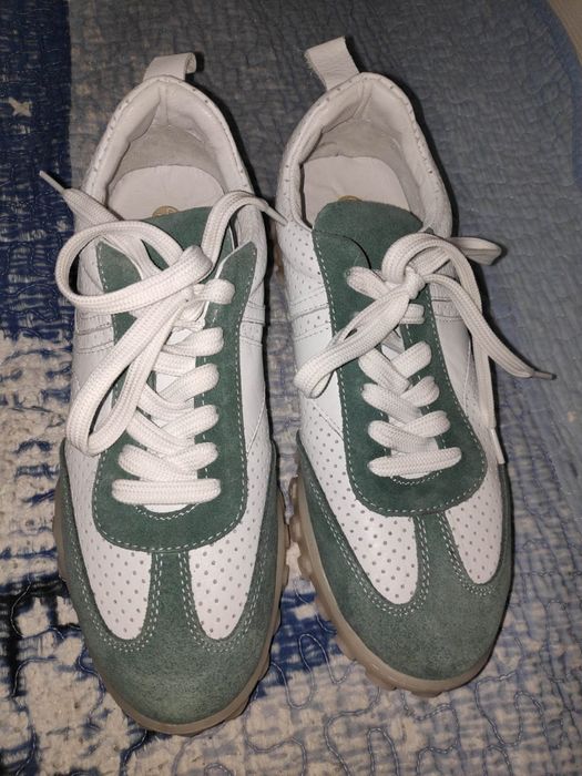 Новые кроссовки из Турции