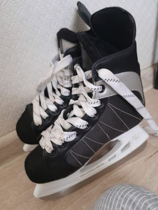 Коньки размер 38 и 30-32