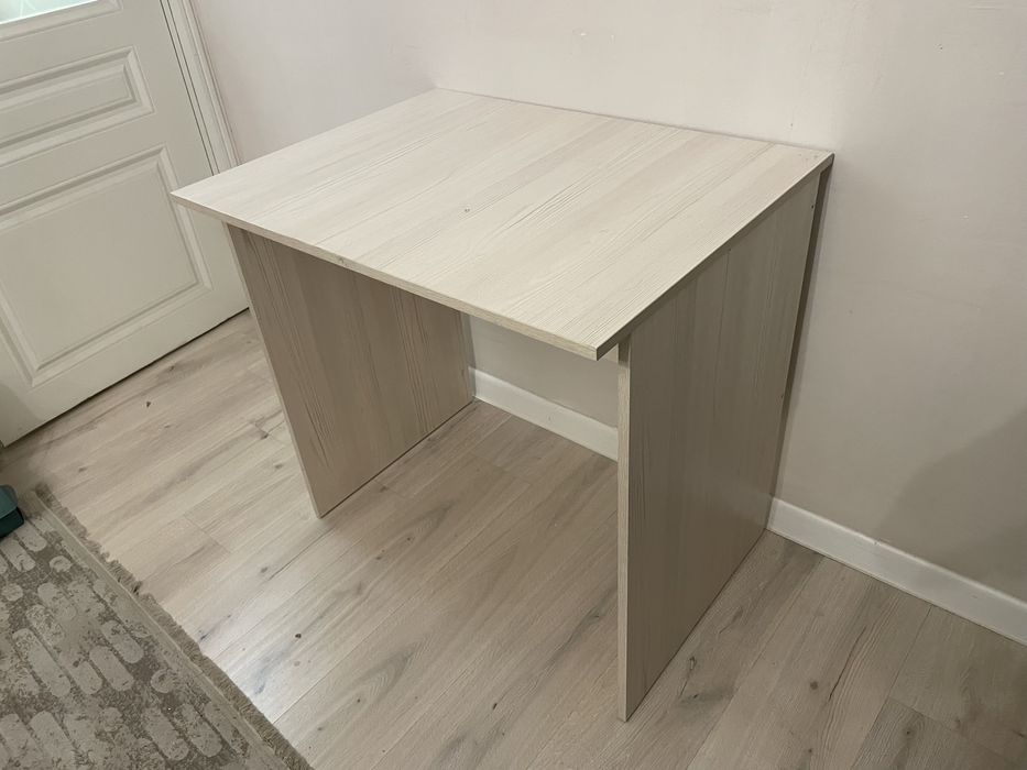 Продам рабочий стол 80*120