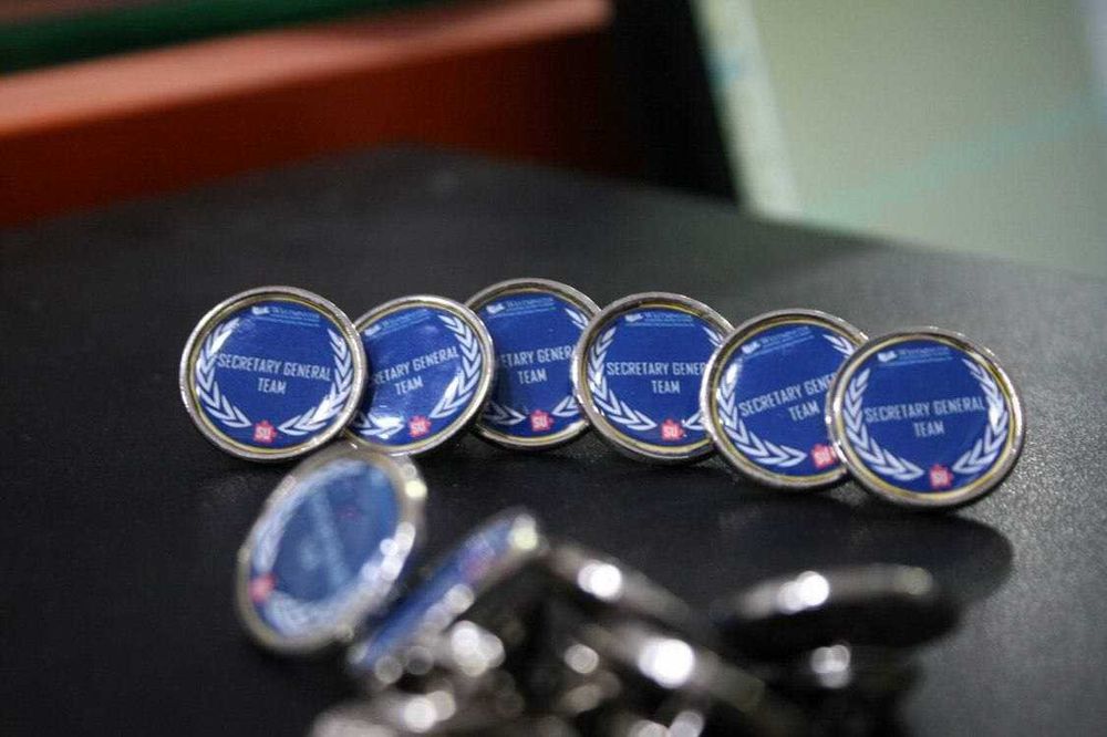 значки с ващим лого