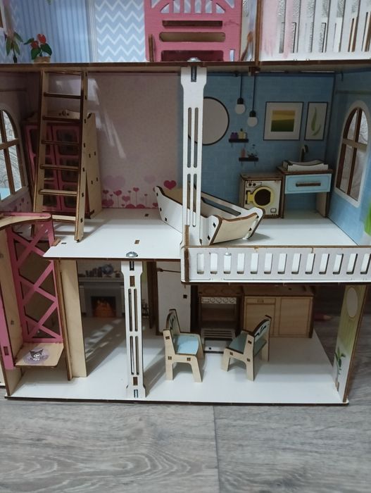 Продам домик для кукол маленьких