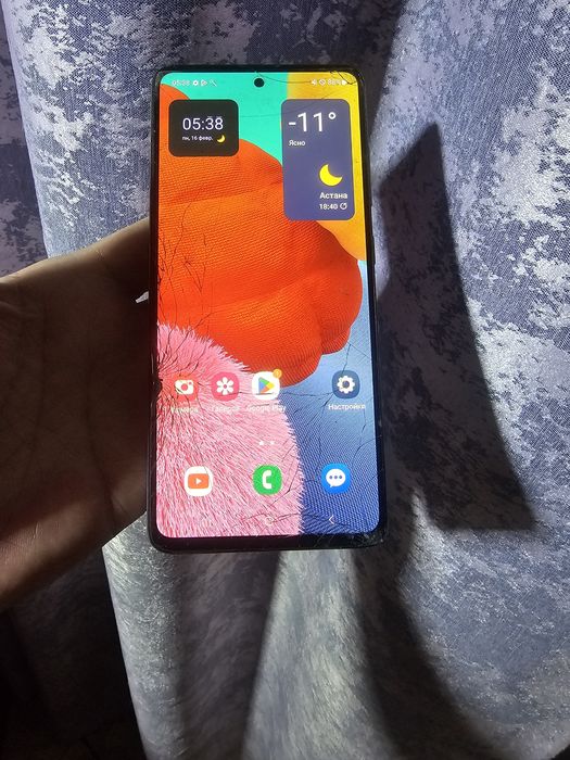 Смартфон Самсунг А 51  Продам
