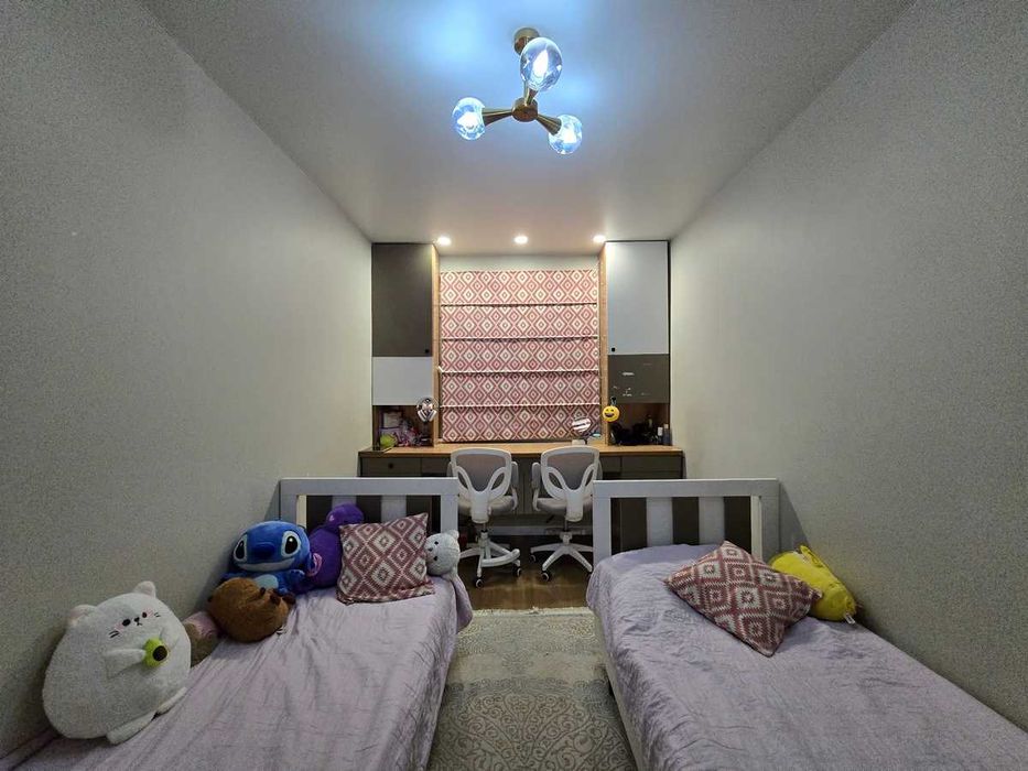 Продам 3ком. квартиру Ауэзова 64\4