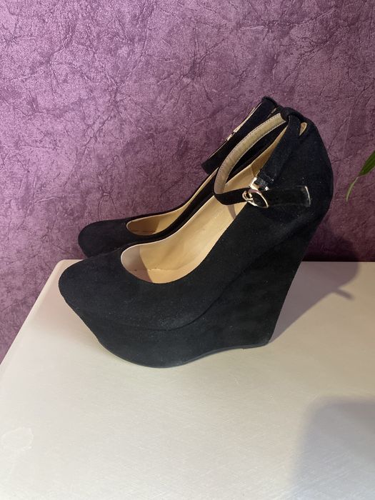 Продаю туфли