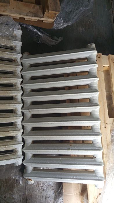 Радиатор отопления чугунные.