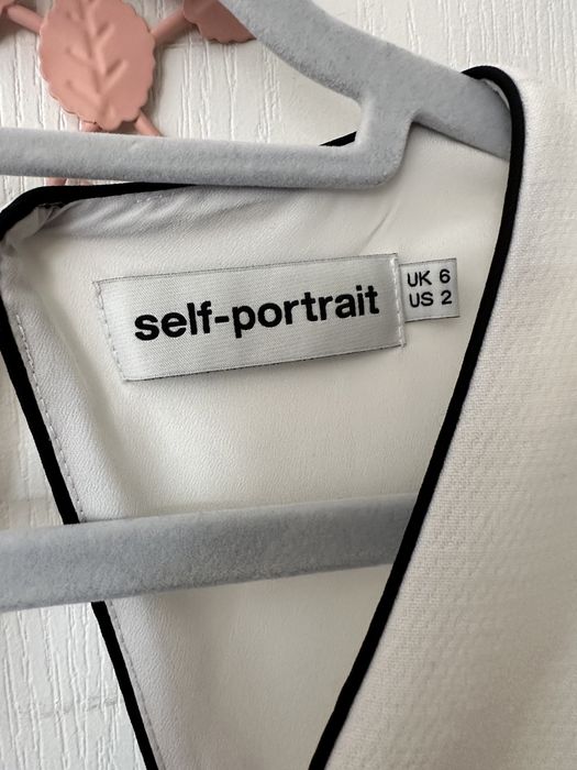 Рокля Self portrait