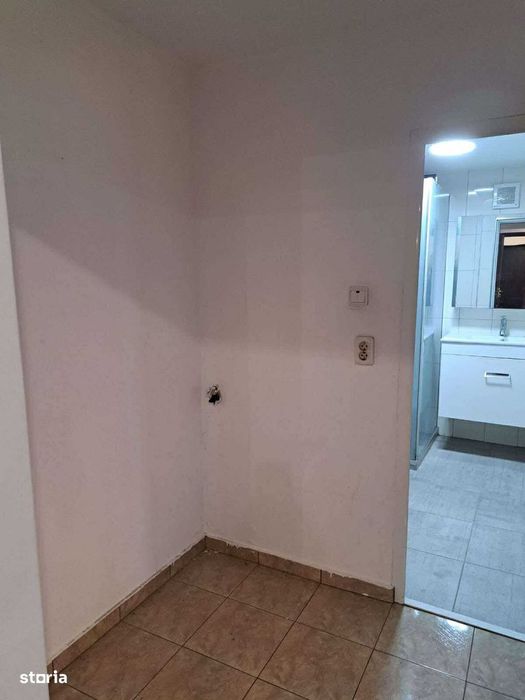 Apartament de vanzare 2 camere , Micro 16 , parter , 53.000 euro neg.