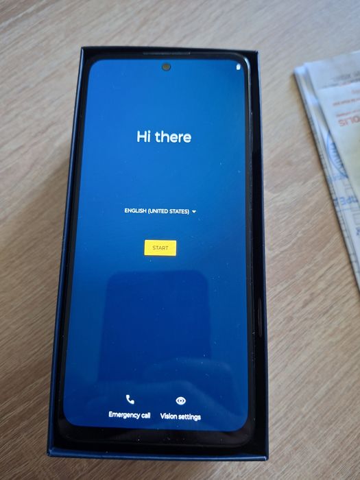 Продавам Motorola edge 20 lite