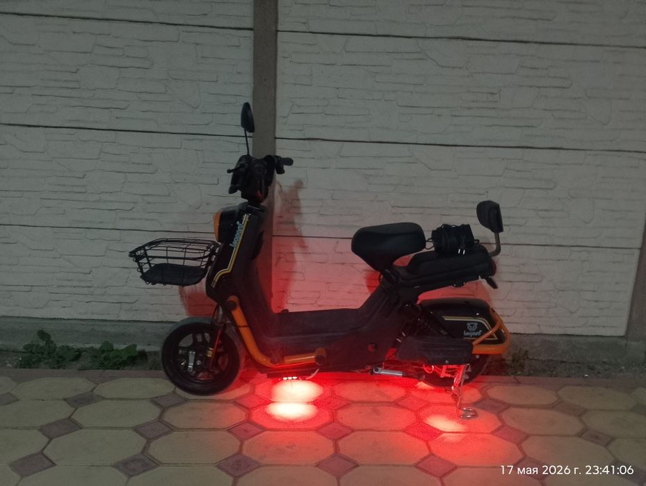 Скутер Tank2025go