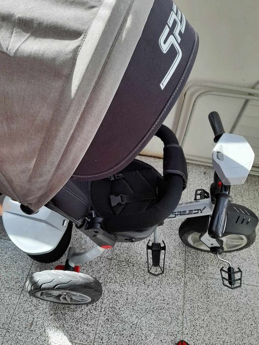 СПЕШНО!Детска триколка сива