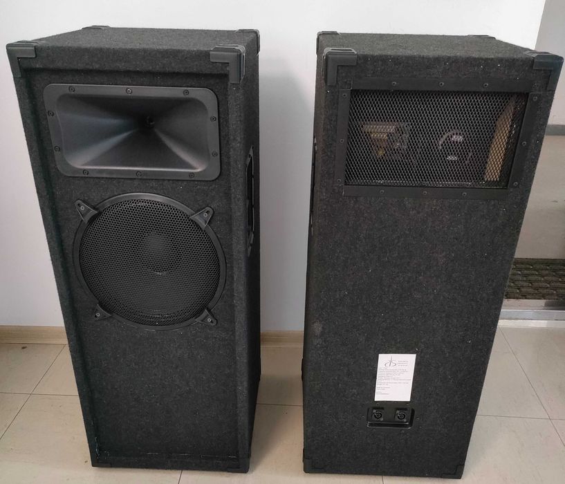 Тонколони ALS (Acoustic Labyrinth Systems) за заведение