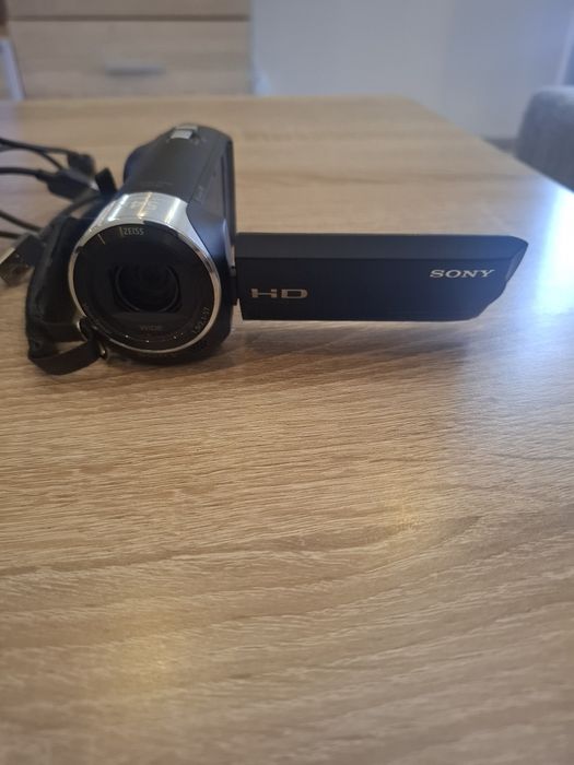 Цифрова видеокамера SONY hdr cx 240