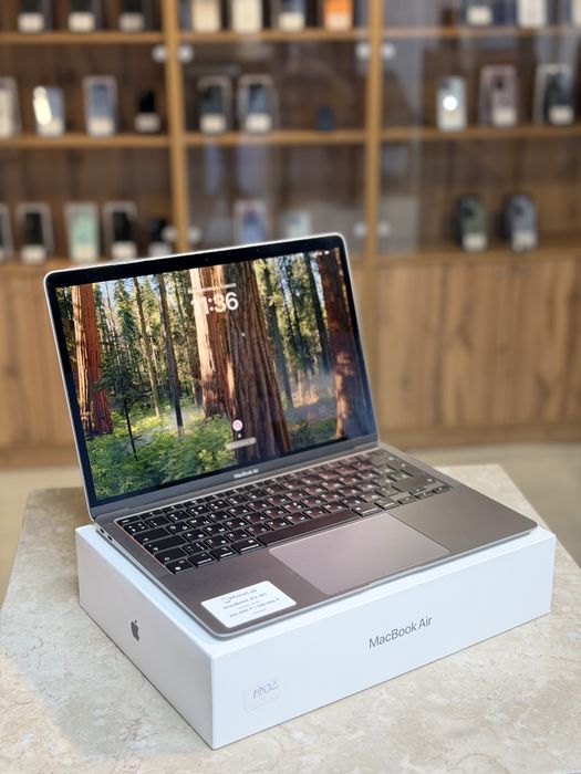MacBook Air M1 256GB / 8GB PhoneLab