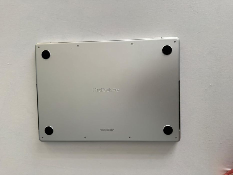 MacBook Pro 14" M3 Pro, 18 ГБ / 512 ГБ