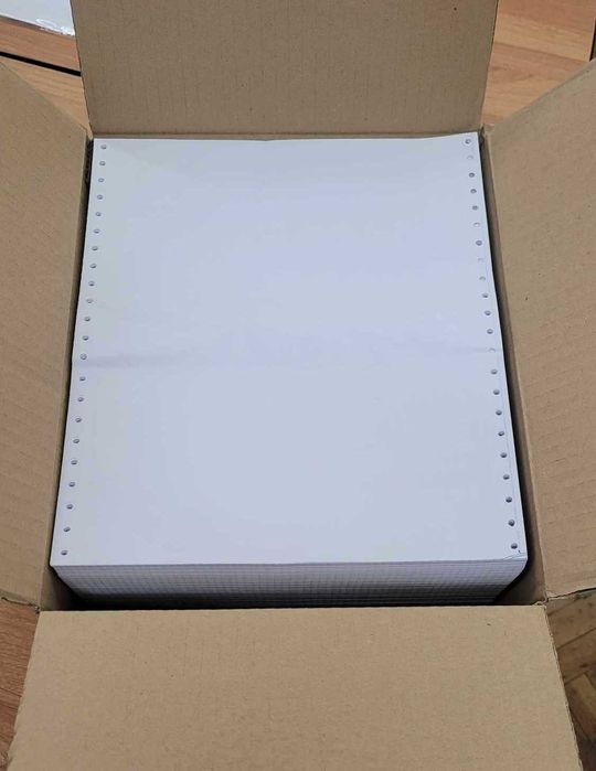 Хартия 240/11/1 бяла непрекъсната за матричен принтер  2000 листа