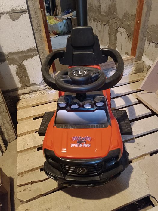 Продам детскую машину