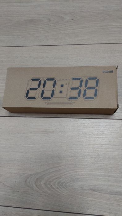 Ceas de birou Nou