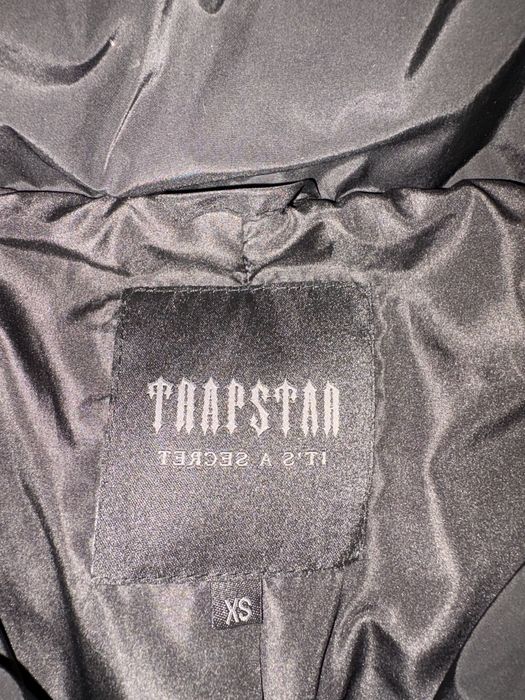 geaca trapstar neagra