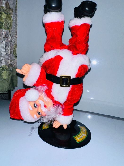 Музыкальный дед мороз