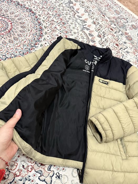 Продам куртку на 12-14 лет.