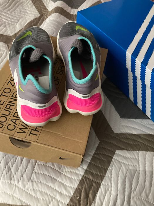 Дамски маратонки Найк и конверс