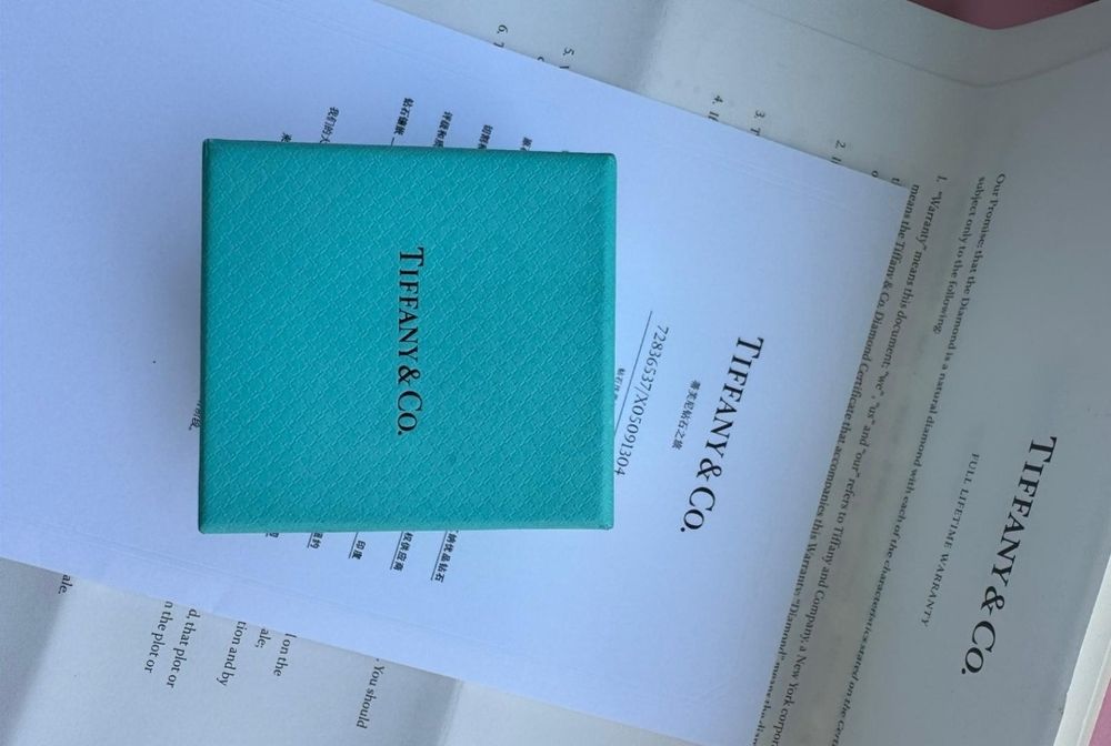 Кольцо продаю  TIFFANY