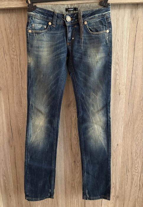 Подарявам Нови дамски дънки на марката DENNY ROSE размер XS