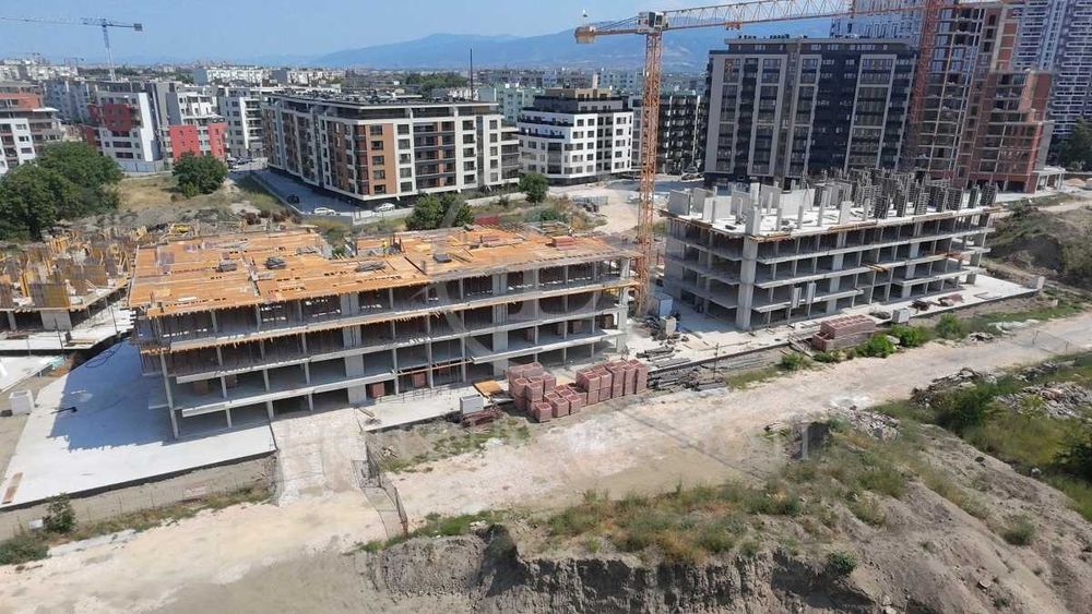 Реф. 2618 Тристаен / Изложение Юг / Христо Смирненски