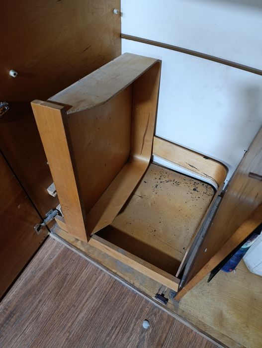 Шкаф отдам  бесплатно