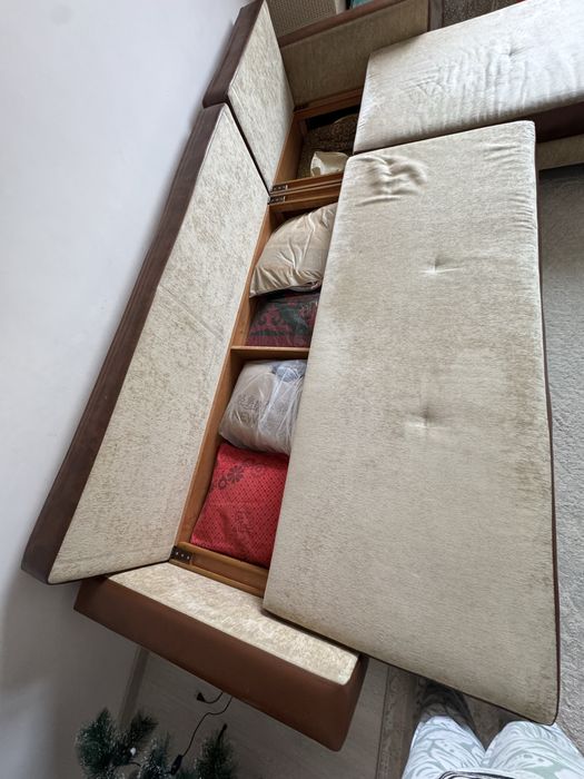 Угловой диван 100 000тг СРОЧНО