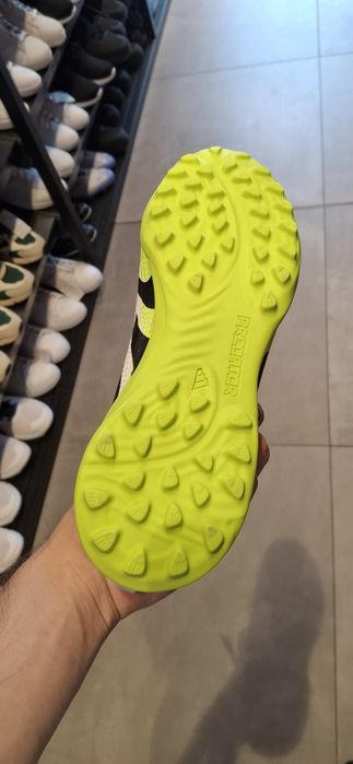 Нови стоножки adidas