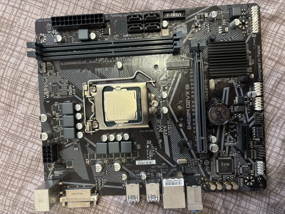 Материнская плата Gigabyte B460M D2V с процессором i5-10600