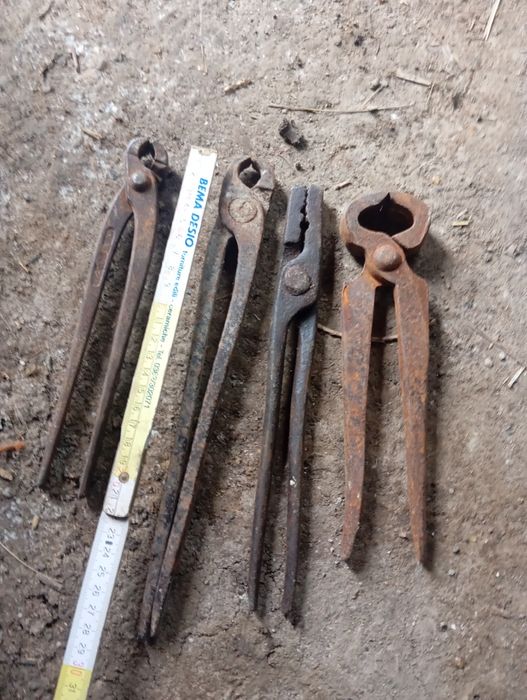 Clești vechi pentru fierărie