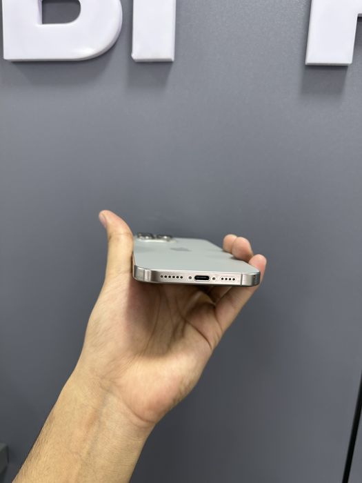 1020$ 16 Pro Max