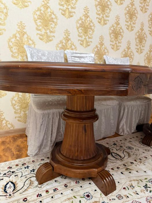 Продам Стол б/у.