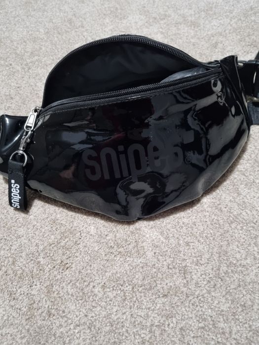 Borseta de la Snipes