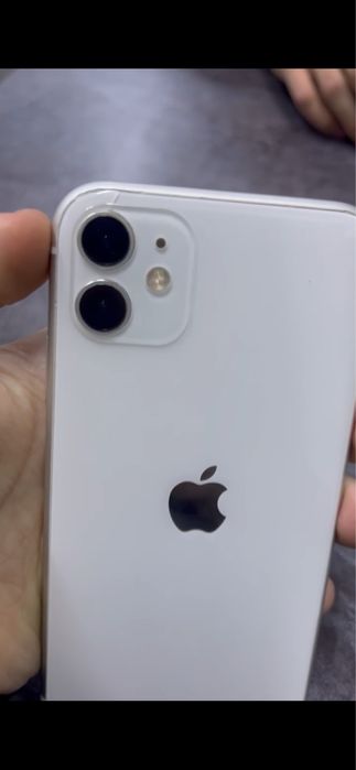 Срочно продам Айфон 11