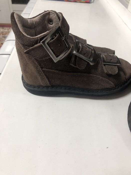 Oyoq kiyim ortapedli