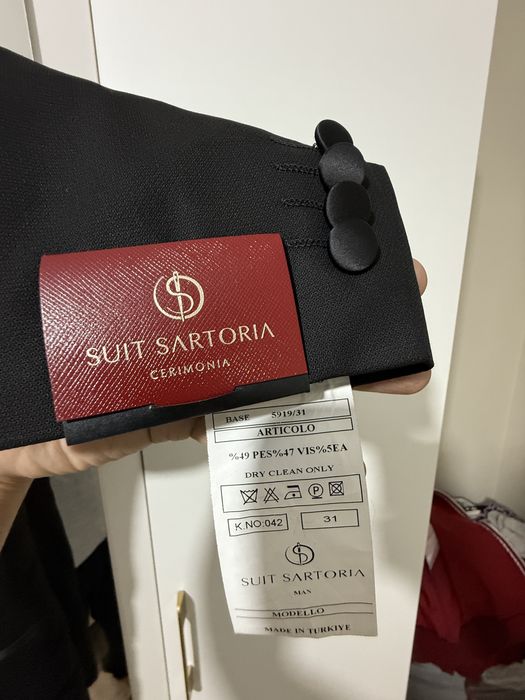 Смокинг Новый со стразами