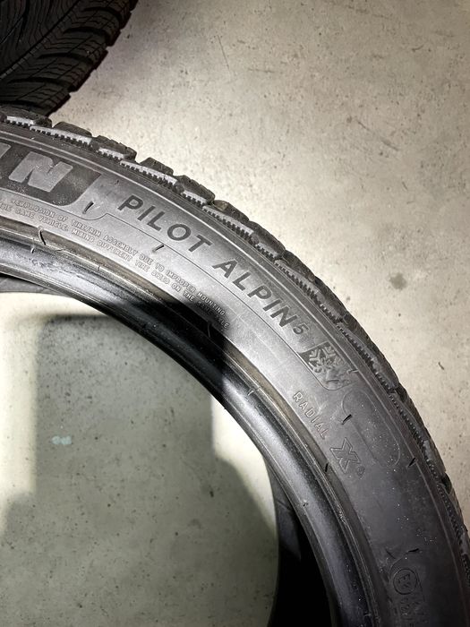 Michellin Pilot Alpin 5 225/40 R18 DOT 2320