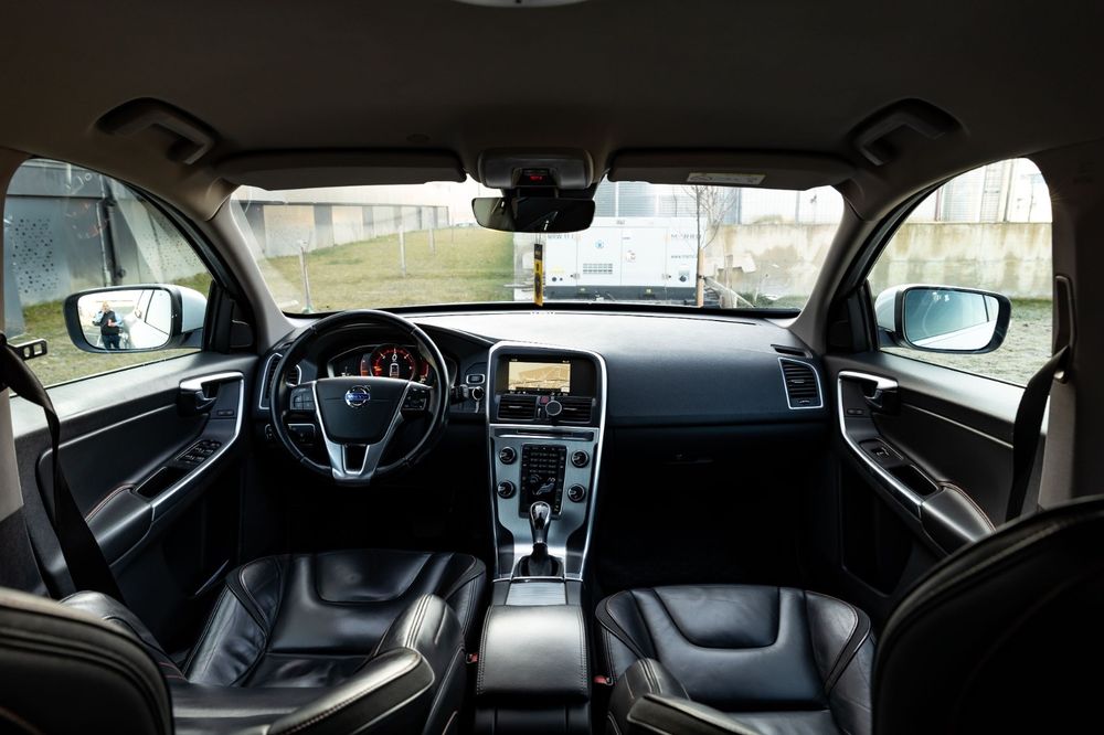 Vând Volvo XC 60
