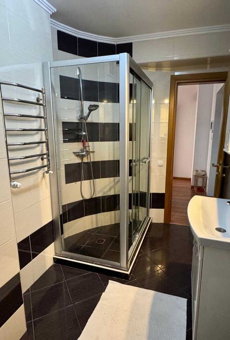 Дава се под наем Двустаен апартамент в София, Западен парк - 60 кв.м за 325 € - Снимка #2