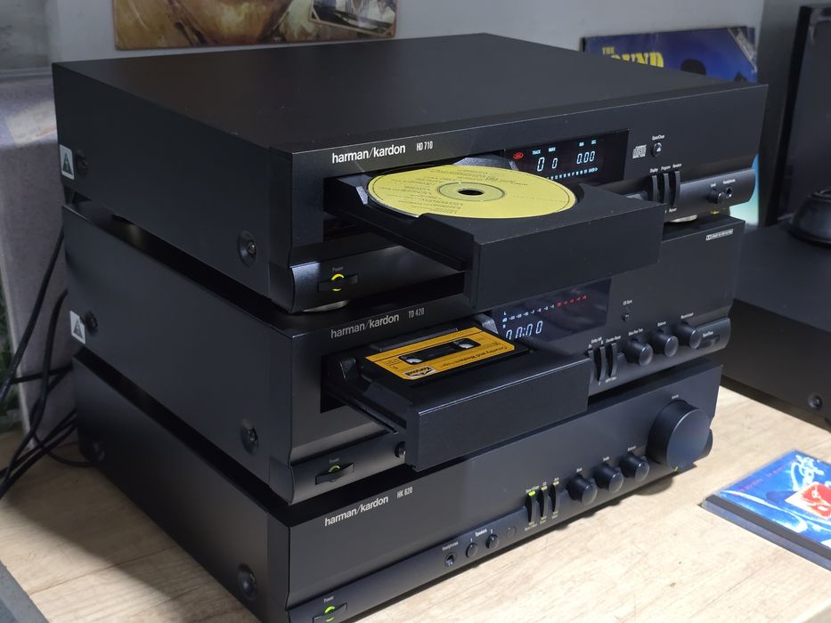 Linie audio HARMAN KARDON, amplificator HK-620, cd-player HD-710, deck